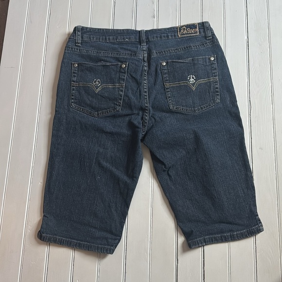 Arizona Jean Co. Bermuda Shorts Medium Wash Size 16 1/2 Girls - Picture 6 of 8